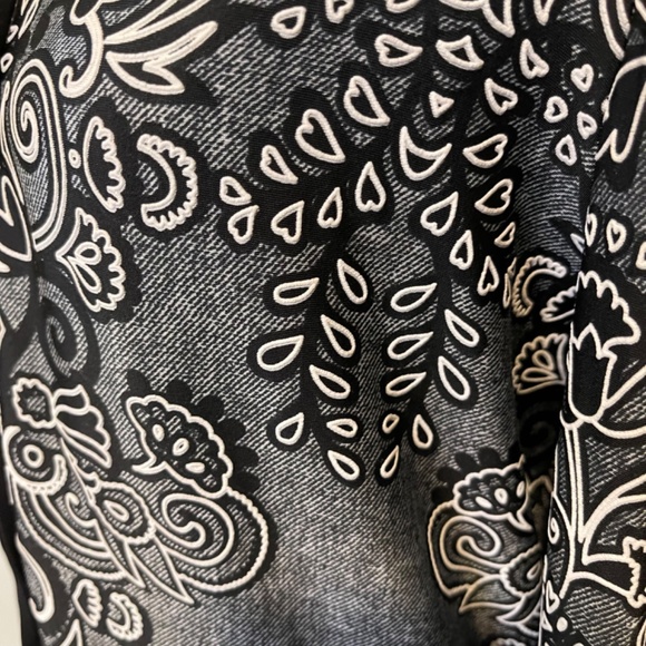 VENUS Lace Up Bodice ~ Cold Shoulder SEXY Top ~ Size Medium - Picture 4 of 6